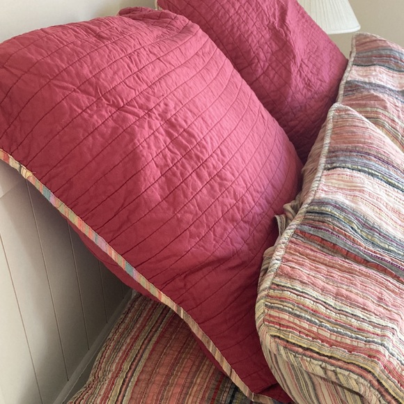 Queen bedding set - Picture 4 of 6